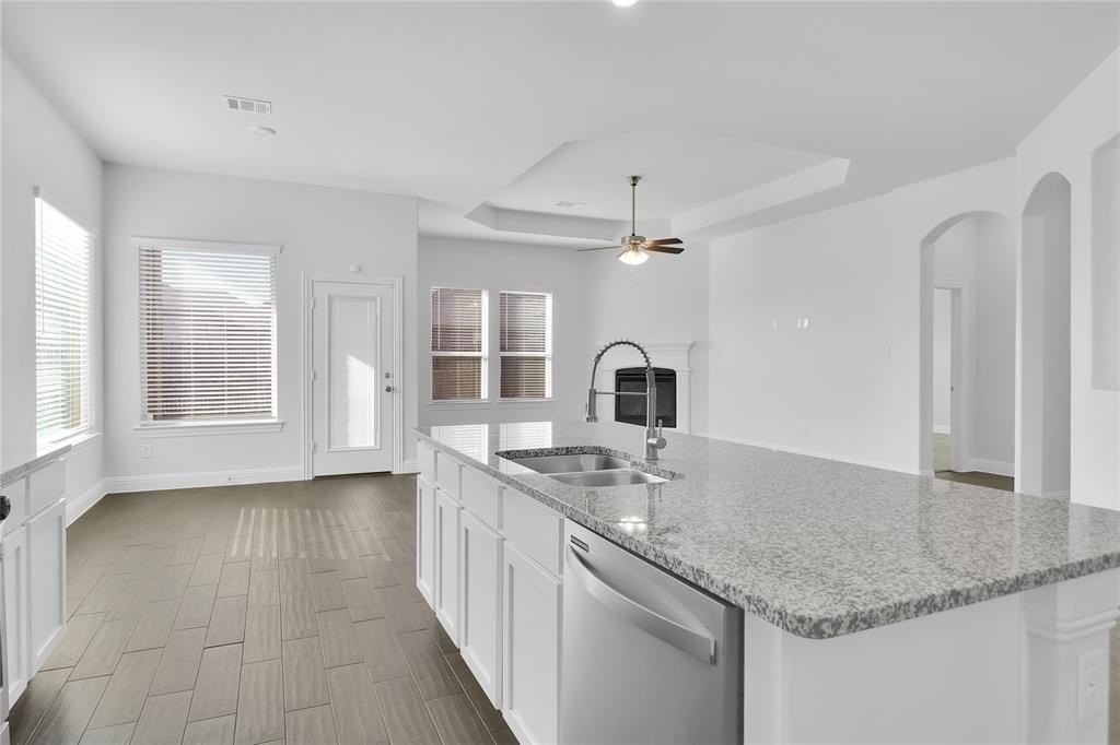 11305 Cobalt Dr - Photo 7 of 24