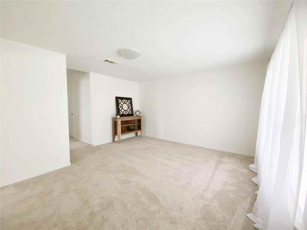 5517 Diaz Ave - Photo 3 of 13