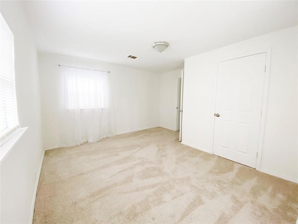 5517 Diaz Ave - Photo 5 of 13