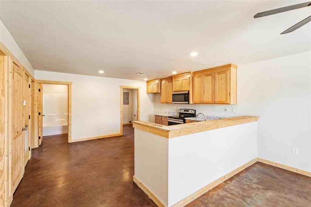 13001 Owen Ln #13005 - Photo 3 of 15