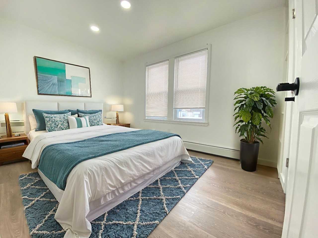 6914 66th St #2 - Photo 4 of 5