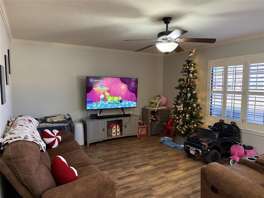 1327 Canterbury Blvd - Photo 2 of 18