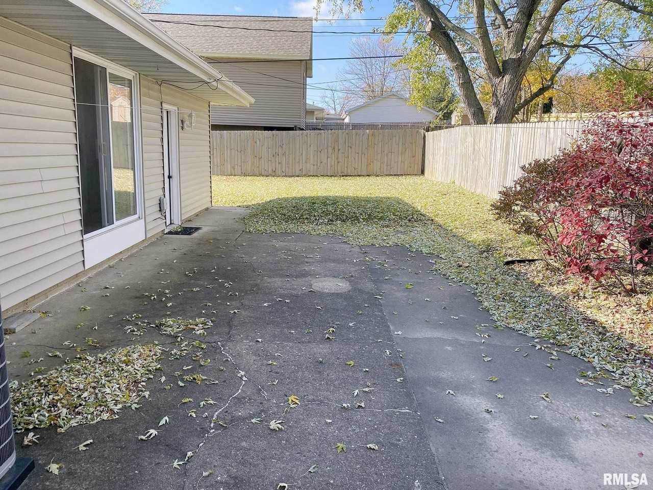 1829 W Daytona Dr - Photo 5 of 36