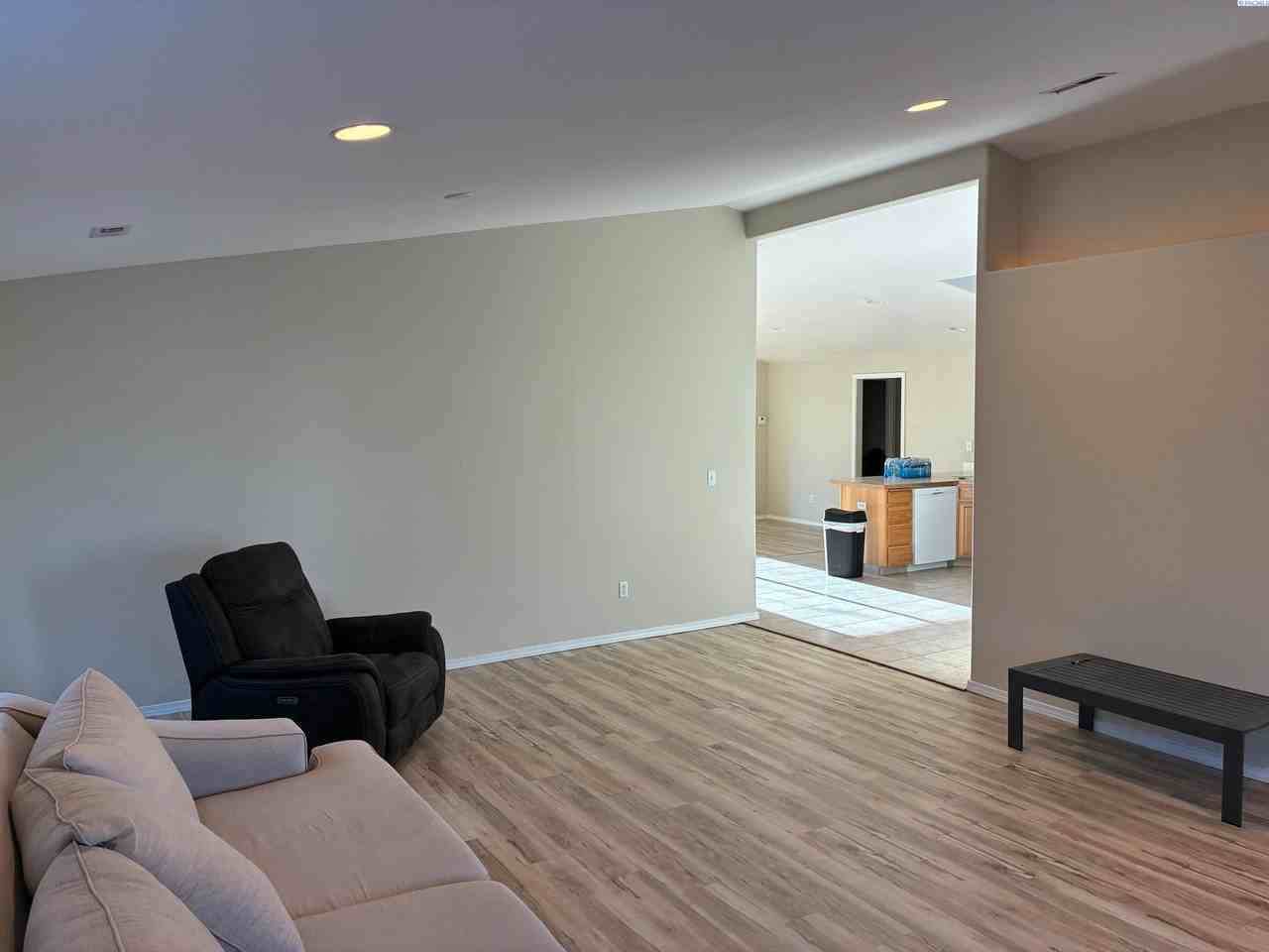 9316 Welsh Dr - Photo 6 of 28