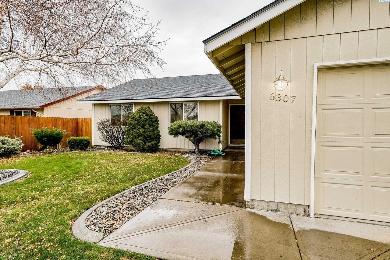 6307 Camden Dr - Photo 2 of 32