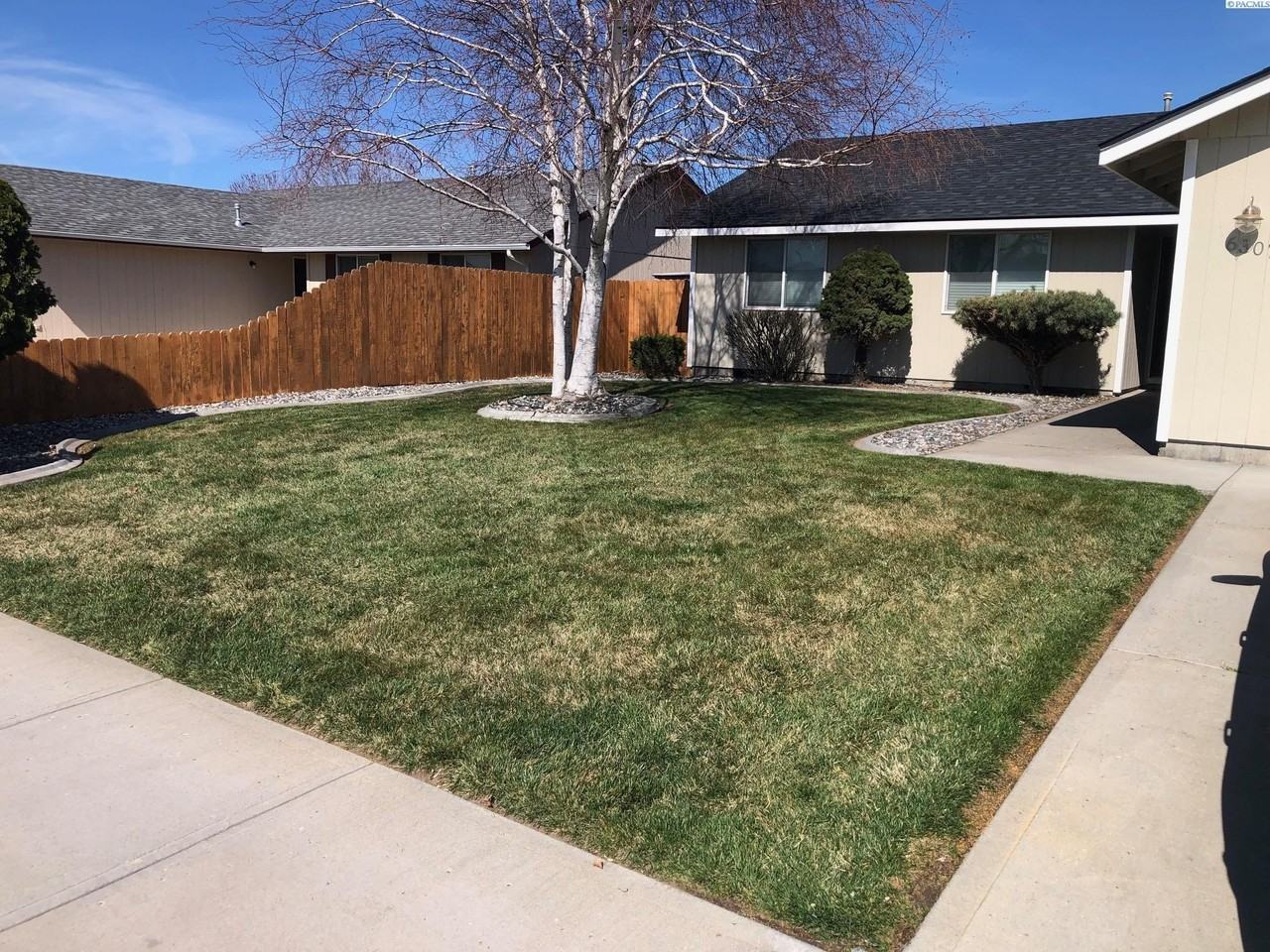 6307 Camden Dr - Photo 3 of 32