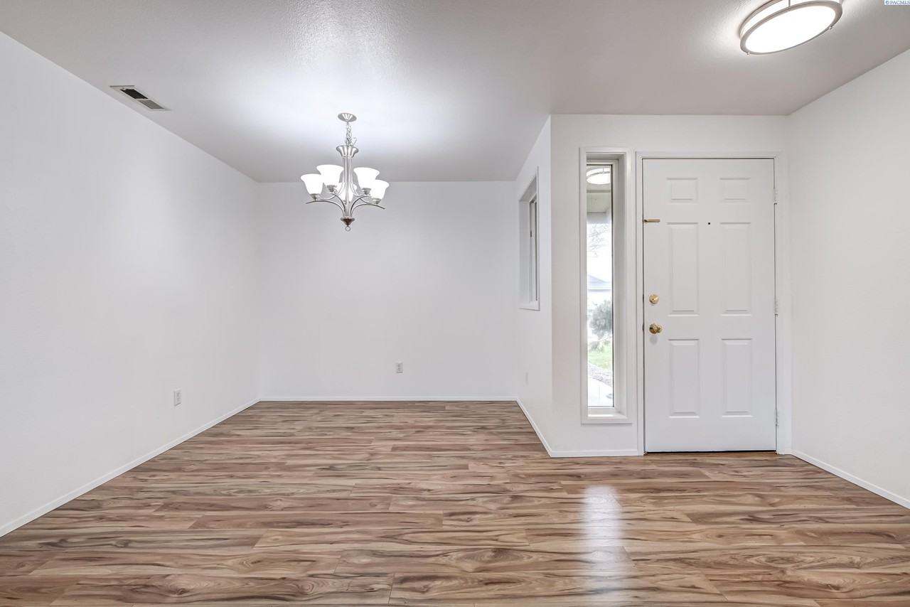 6307 Camden Dr - Photo 5 of 32