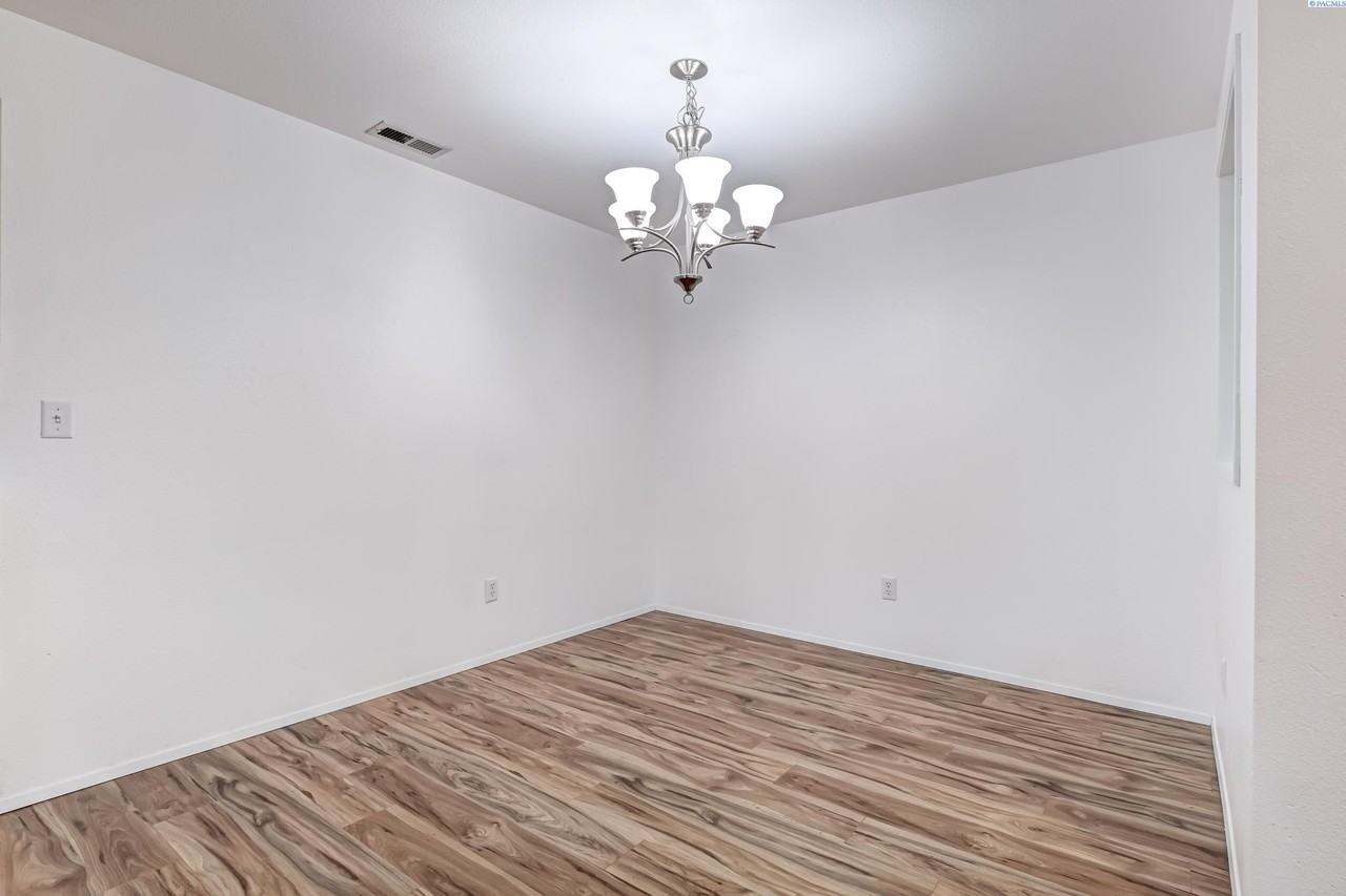 6307 Camden Dr - Photo 6 of 32