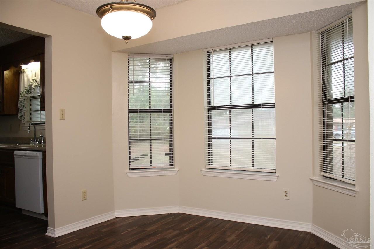 7608 Wilshire Rd - Photo 4 of 18