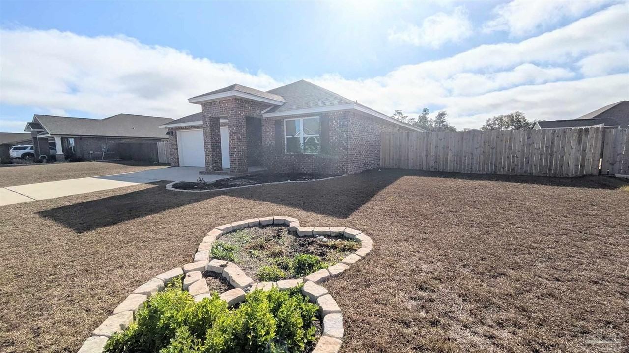 9294 Tara Cir - Photo 3 of 36