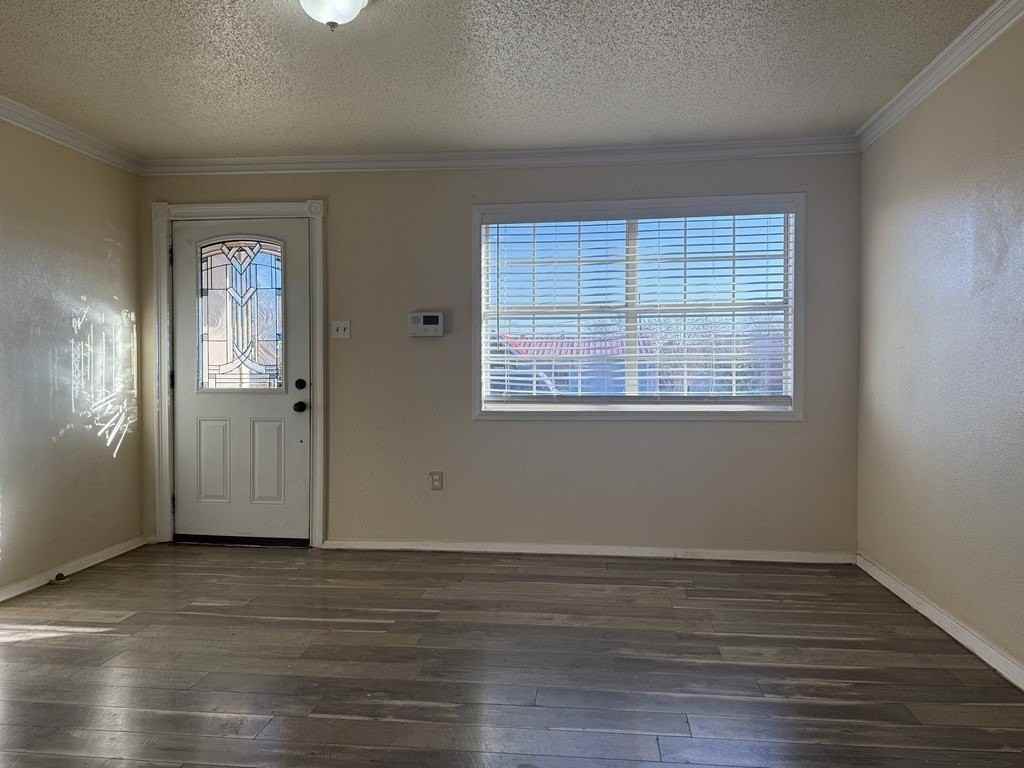 3406 Sycamore Ave - Photo 2 of 15