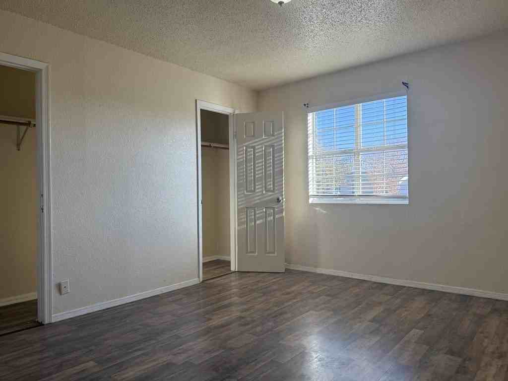 3406 Sycamore Ave - Photo 6 of 15