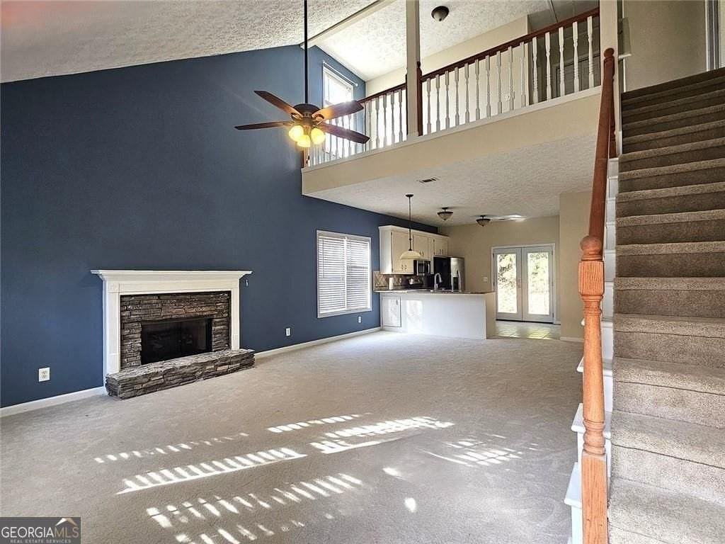 303 Apache Dr - Photo 2 of 23