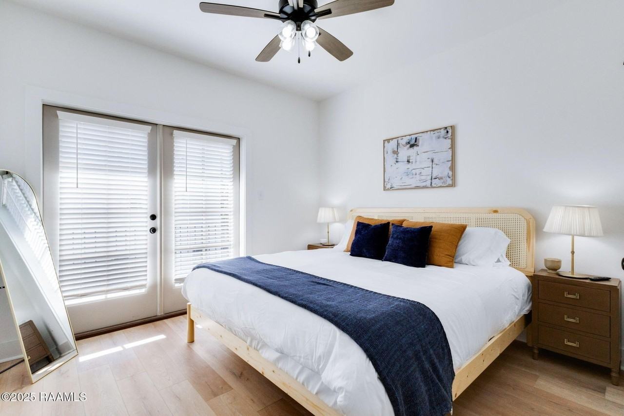 216 Steiner Rd - Photo 6 of 17