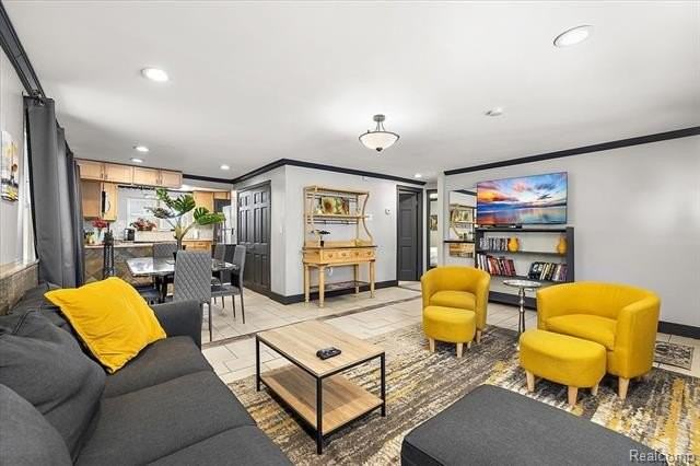 28260 Aberdeen St - Photo 6 of 21