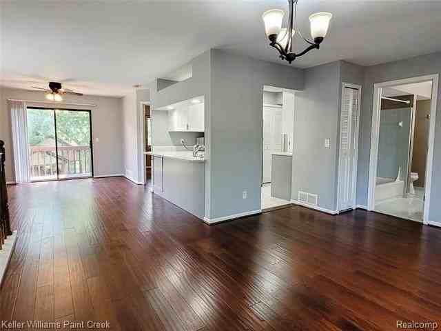 1506 Meadow Side Dr - Photo 7 of 23