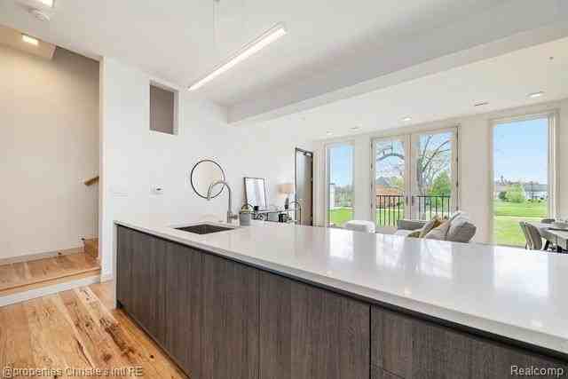 1450 Townsend St - Photo 6 of 18