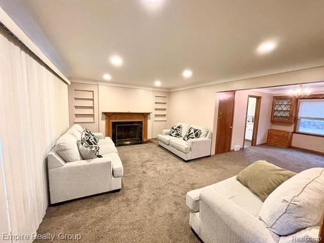 1031 N Vernon St - Photo 7 of 37