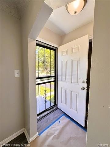 9646 Ward St - Photo 5 of 34