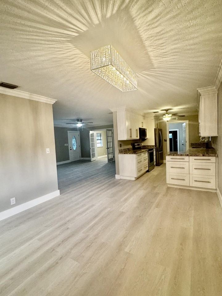 1520 N 25th Ave - Photo 7 of 17