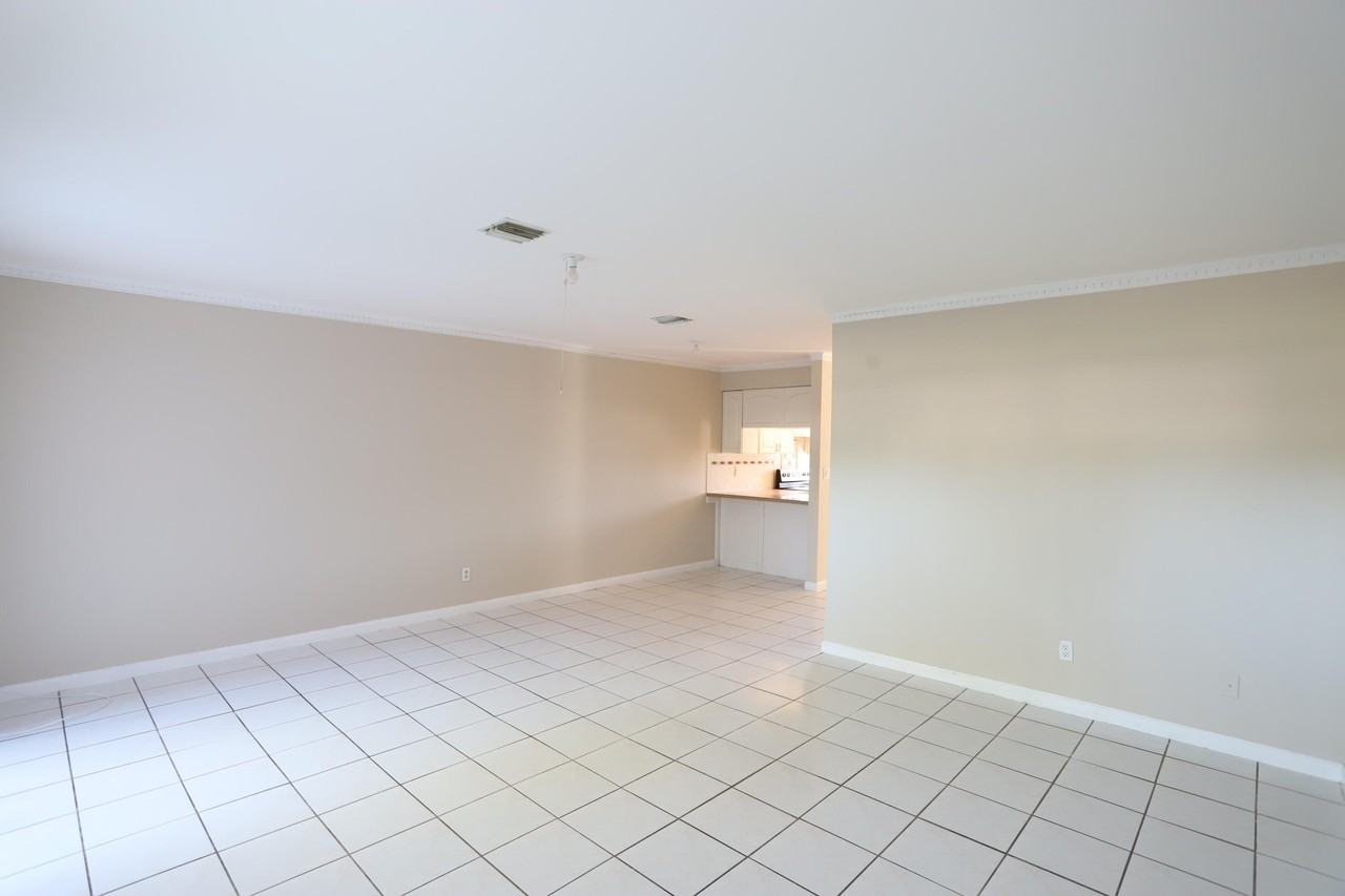 101 Shoreview Dr - Photo 2 of 24