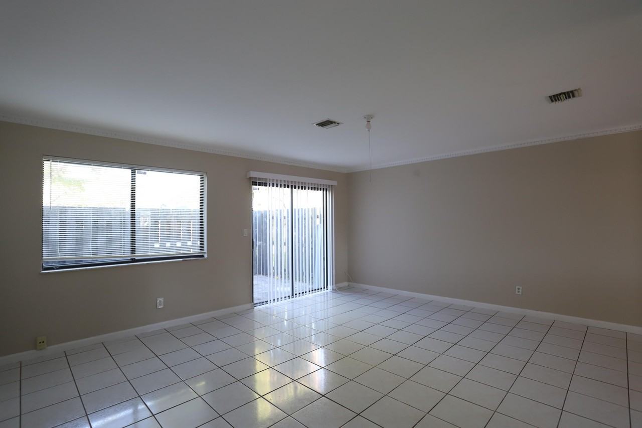 101 Shoreview Dr - Photo 3 of 24