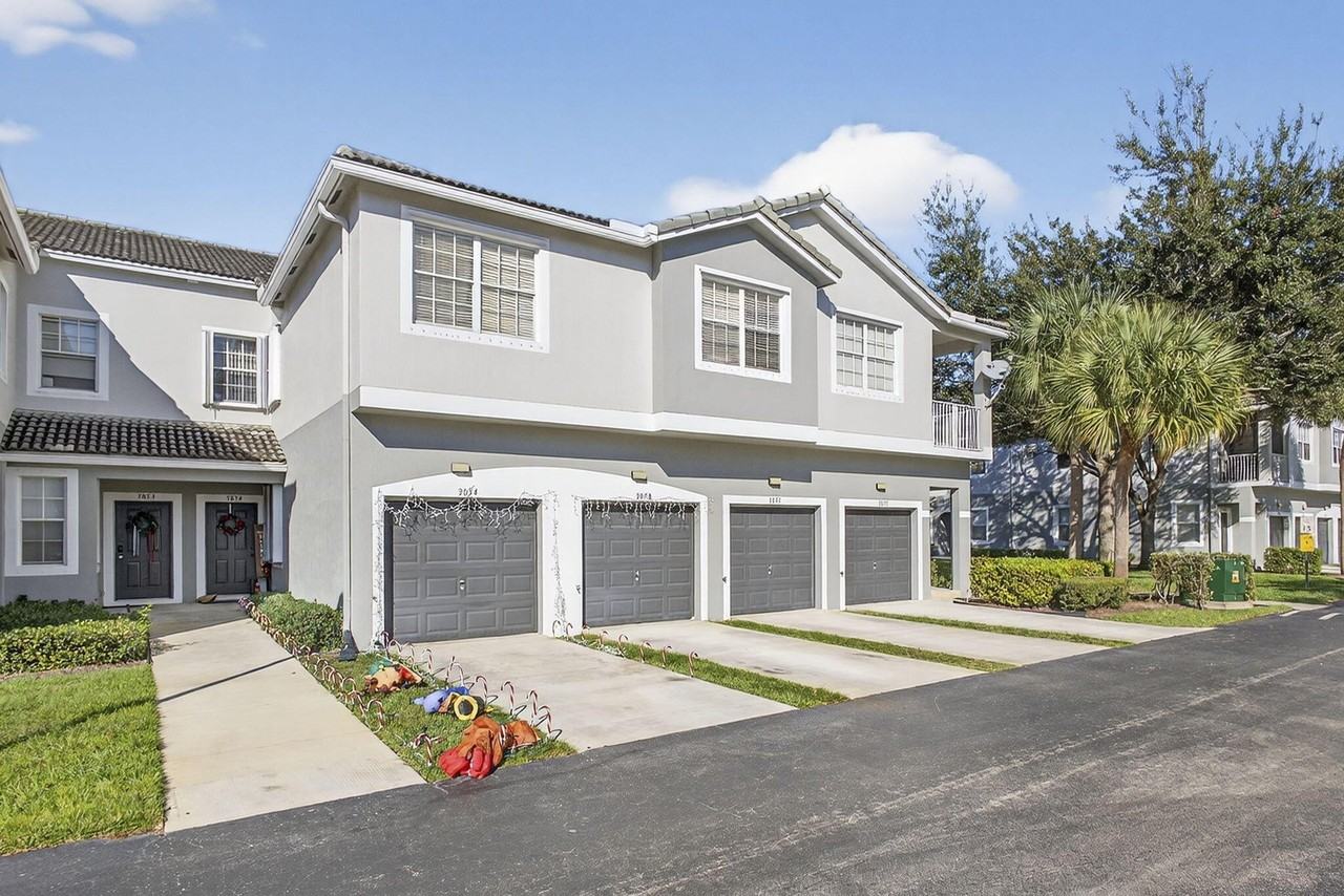 3055 Grandiflora Dr - Photo 2 of 35