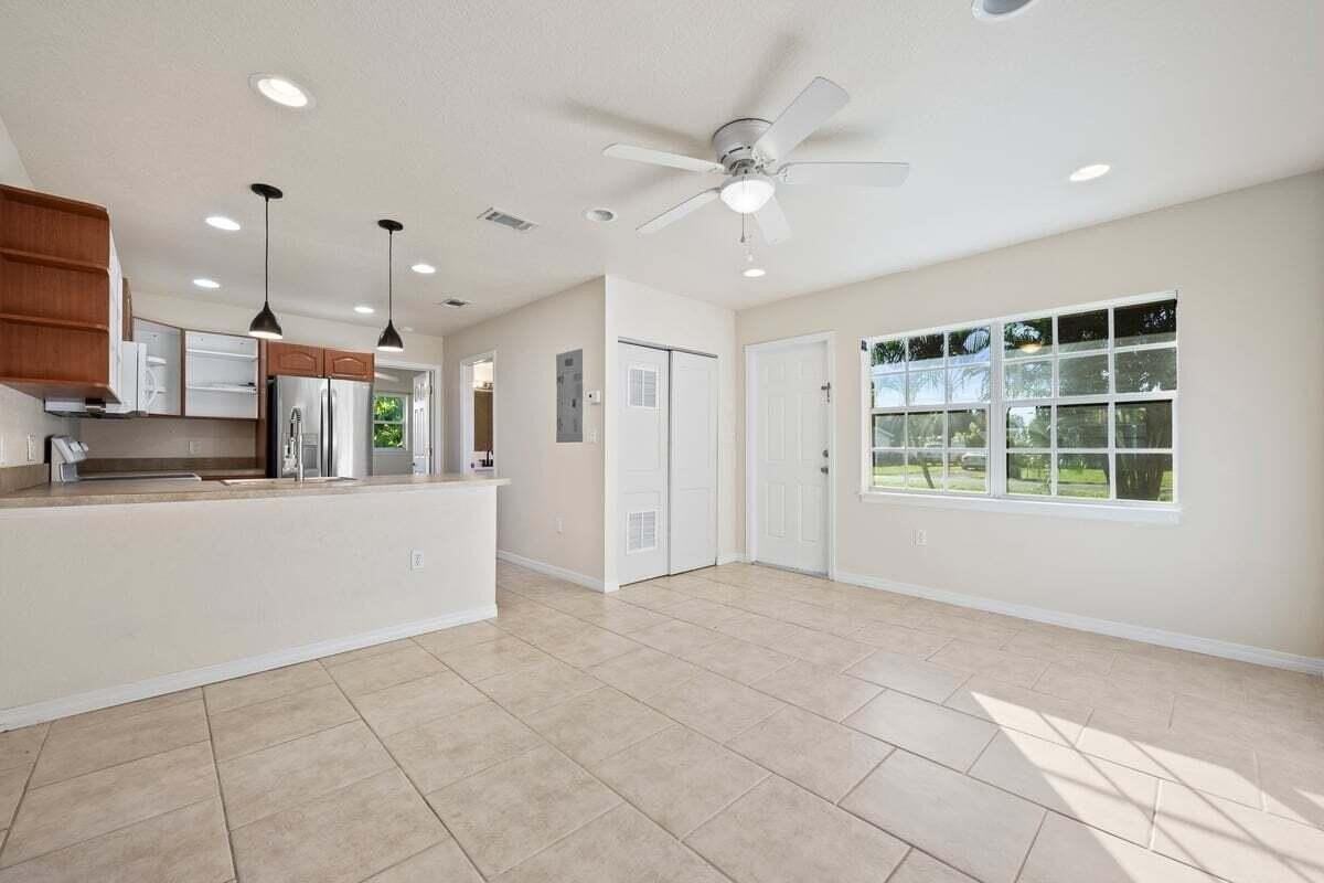 1875 45th Ave - Photo 3 of 12