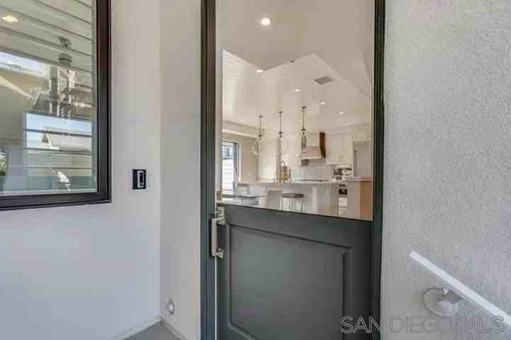 710 E Ave - Photo 7 of 50
