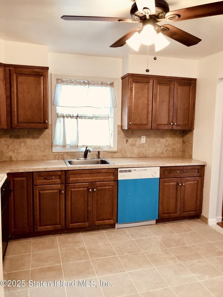 573 Armstrong Ave #2 - Photo 2 of 9