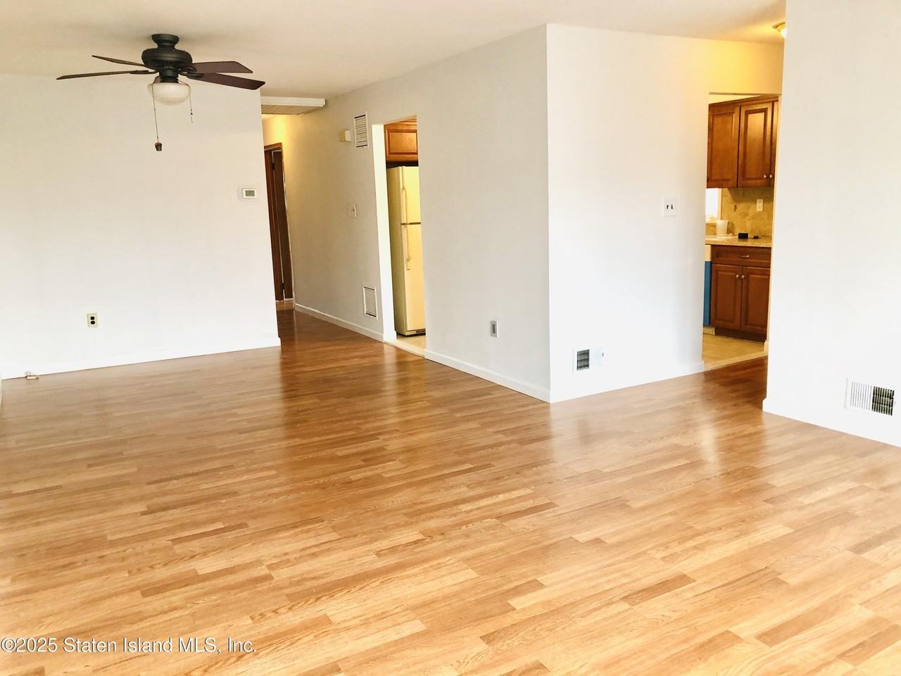 573 Armstrong Ave #2 - Photo 4 of 9