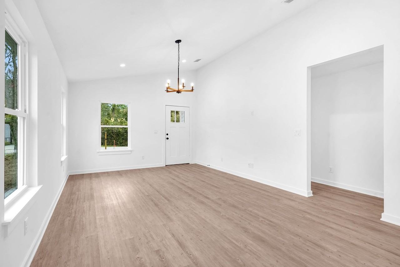 964 W 9th St - Photo 4 of 22