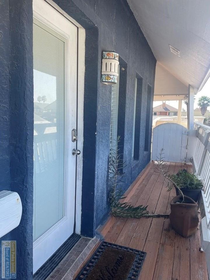 921 Bass Ave - Photo 2 of 33