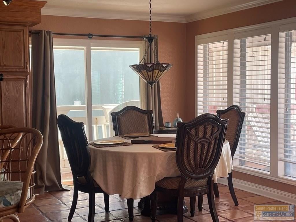 921 Bass Ave - Photo 4 of 33