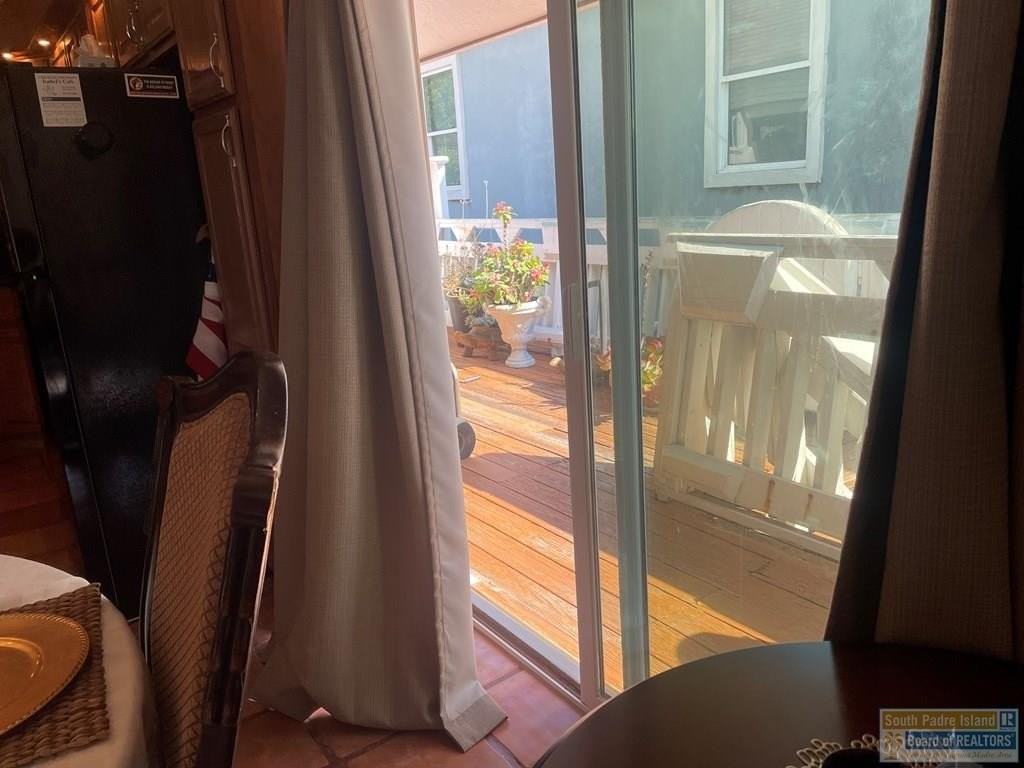 921 Bass Ave - Photo 5 of 33