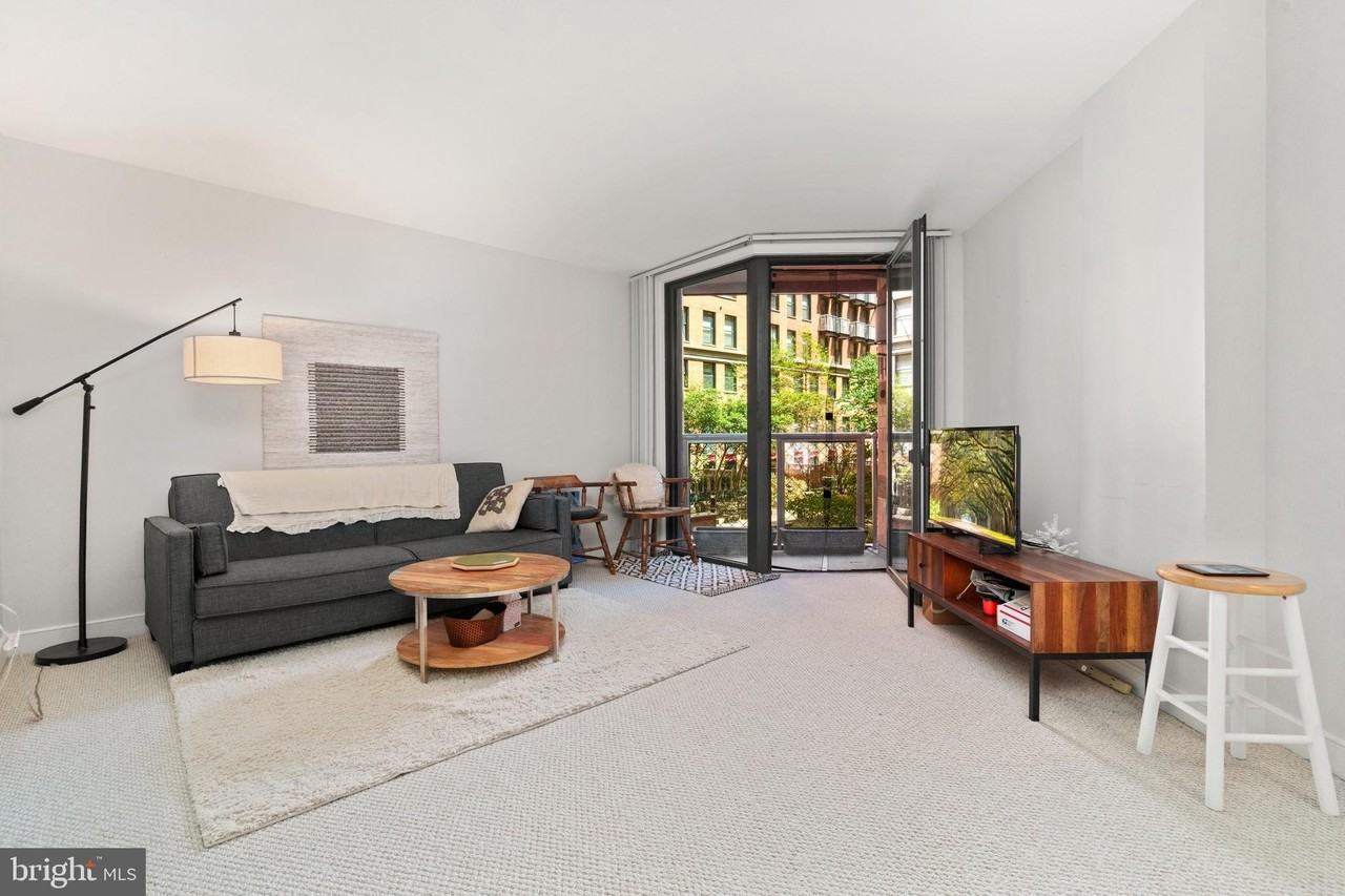 616 E St Nw Apt 304 #304 - Photo 2 of 50