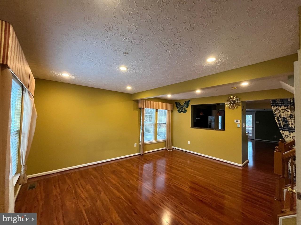 283 Point To Point Sq - Photo 4 of 24