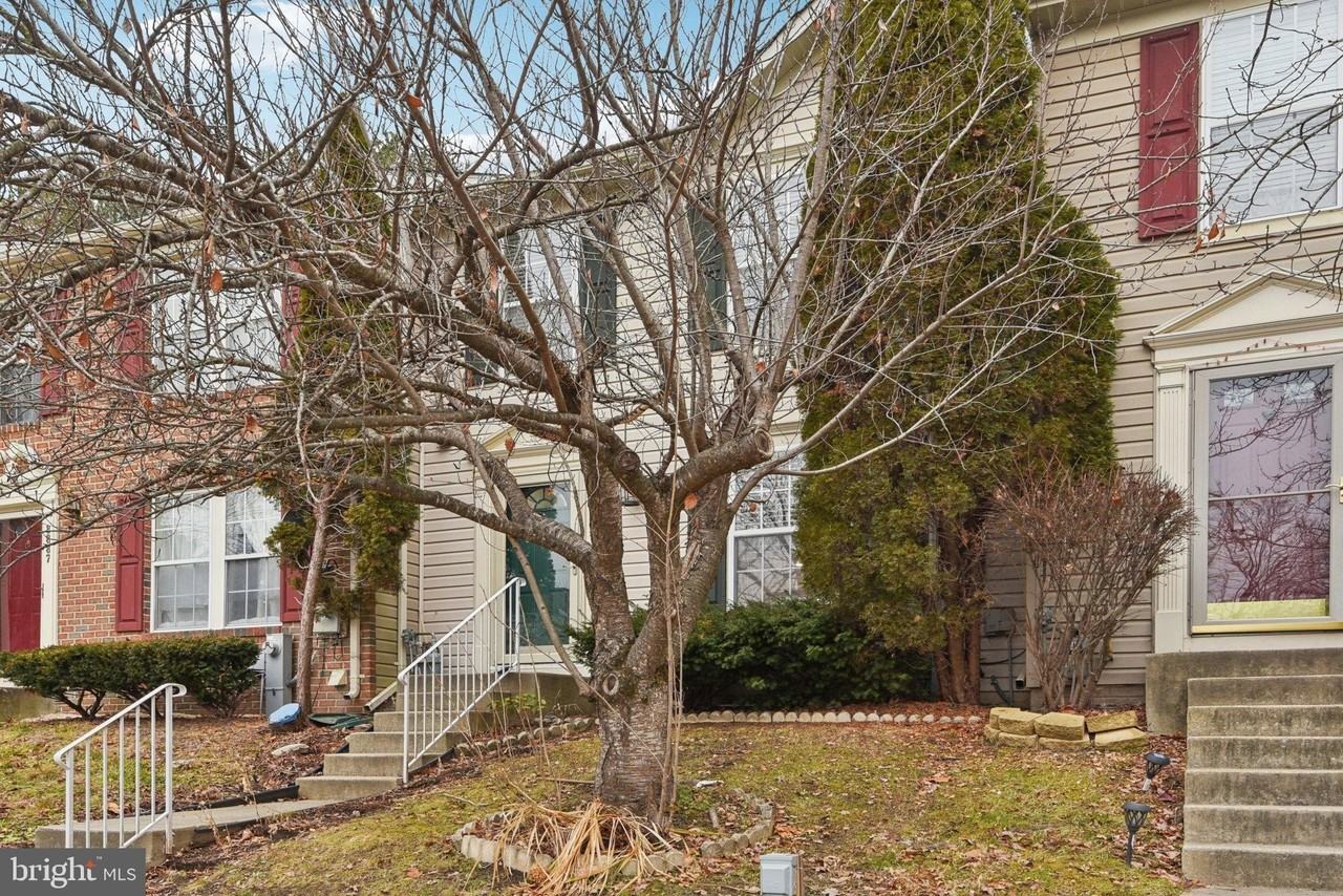 8889 Papillon Dr - Photo 2 of 40