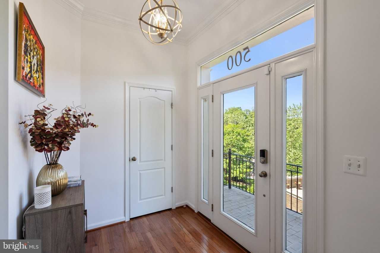 500 Overlook Park Dr Unit 27 #27 - Photo 4 of 50