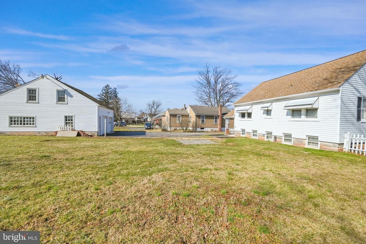 42 E Hanover St - Photo 3 of 28