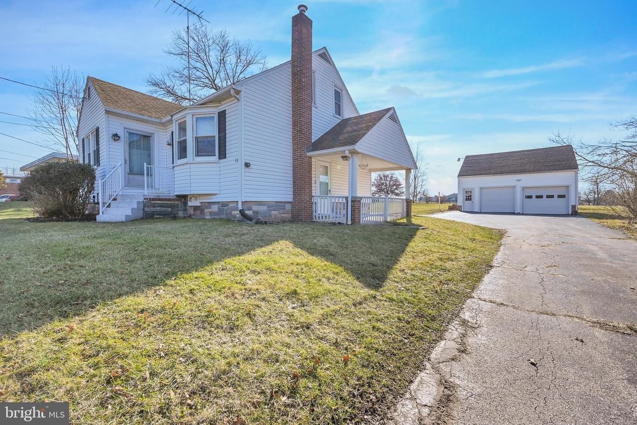 42 E Hanover St - Photo 6 of 28