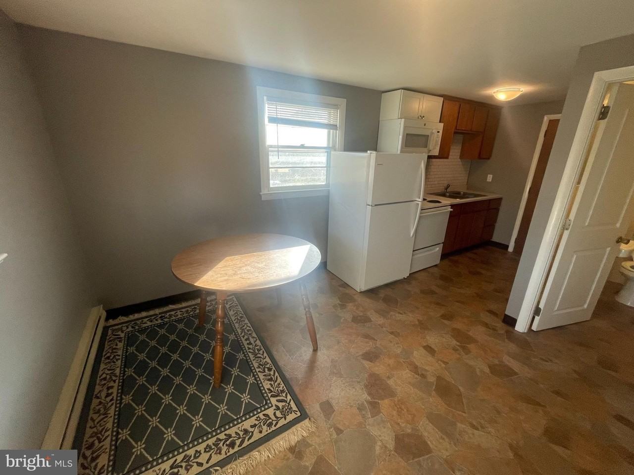 271A Redwood Dr - Photo 4 of 7