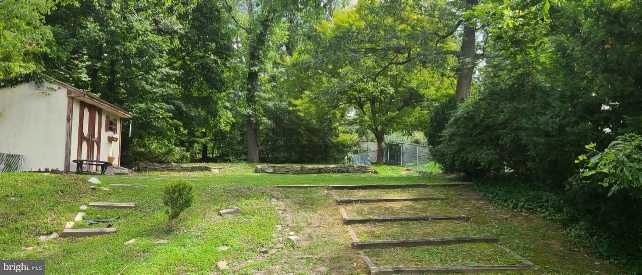 209 Elm Ave - Photo 2 of 30