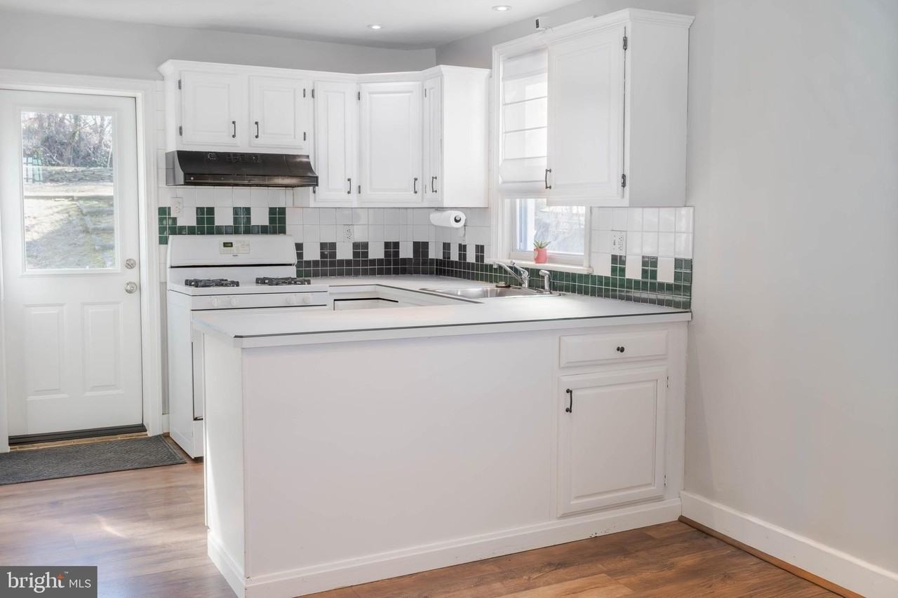 209 Elm Ave - Photo 3 of 30