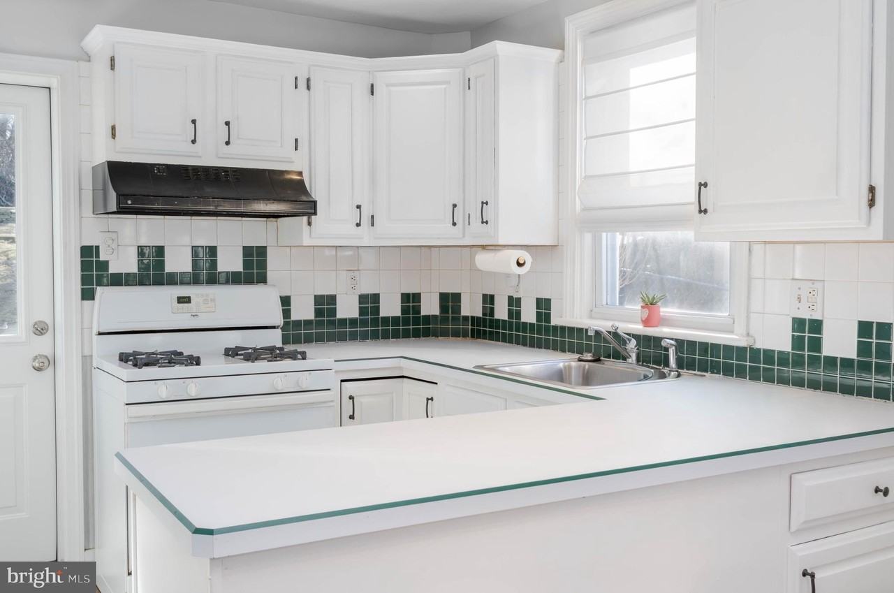 209 Elm Ave - Photo 4 of 30