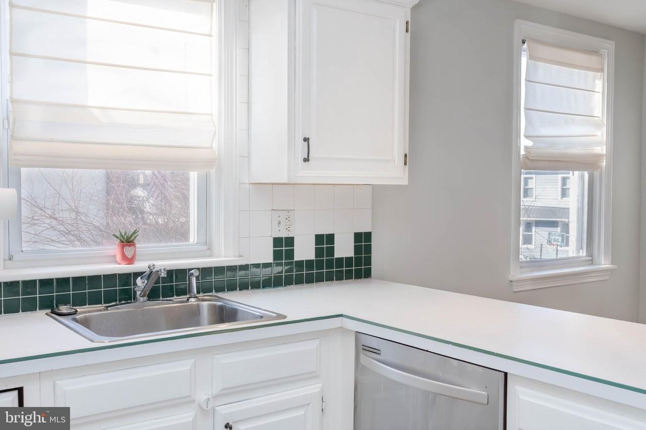 209 Elm Ave - Photo 5 of 30