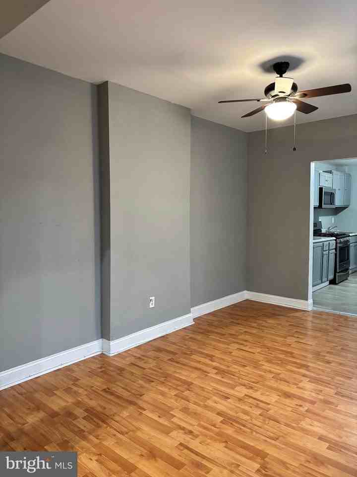 1713 N Allison St - Photo 7 of 17