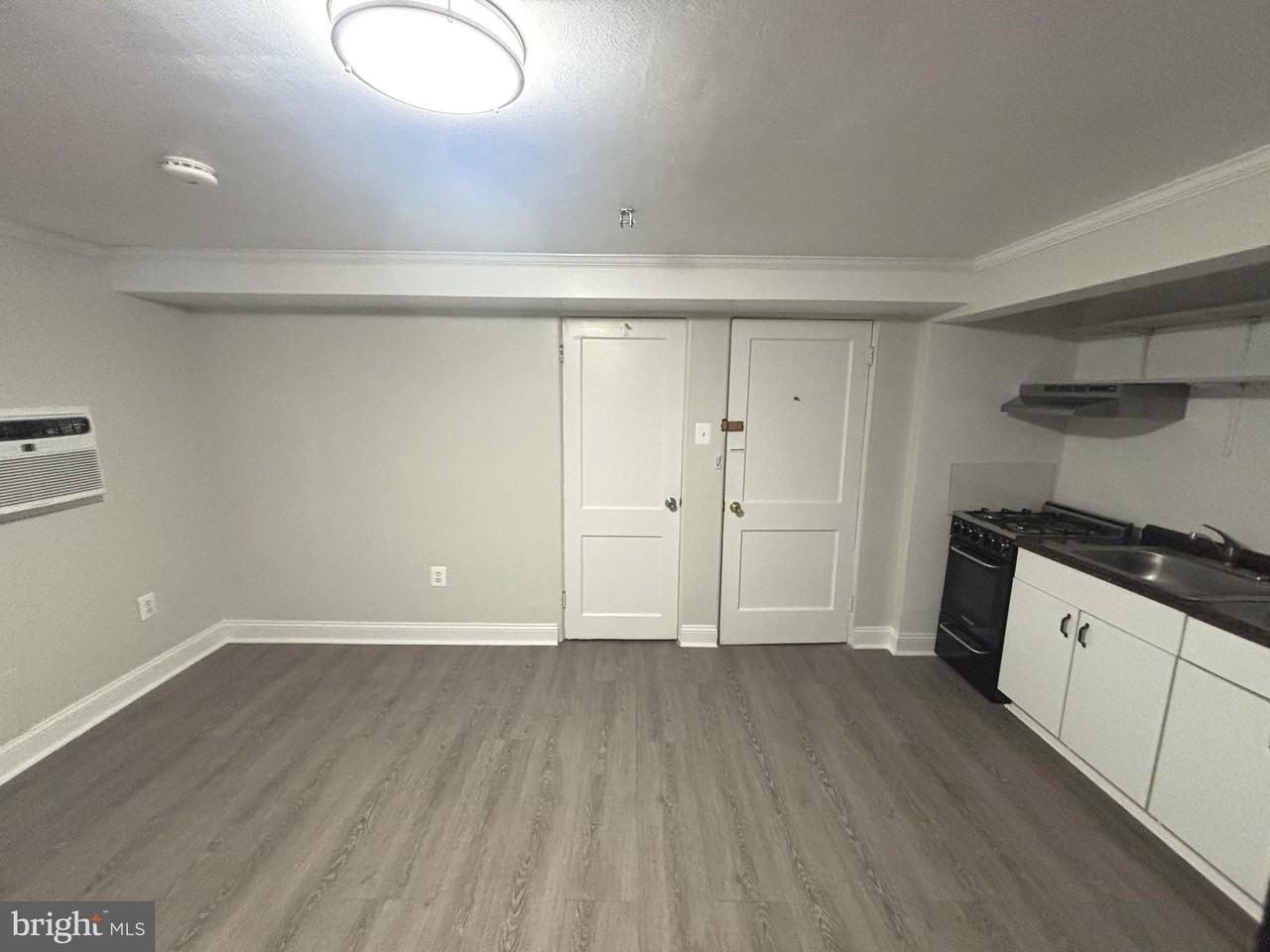 3909 Washington Blvd Apt B #B - Photo 7 of 11