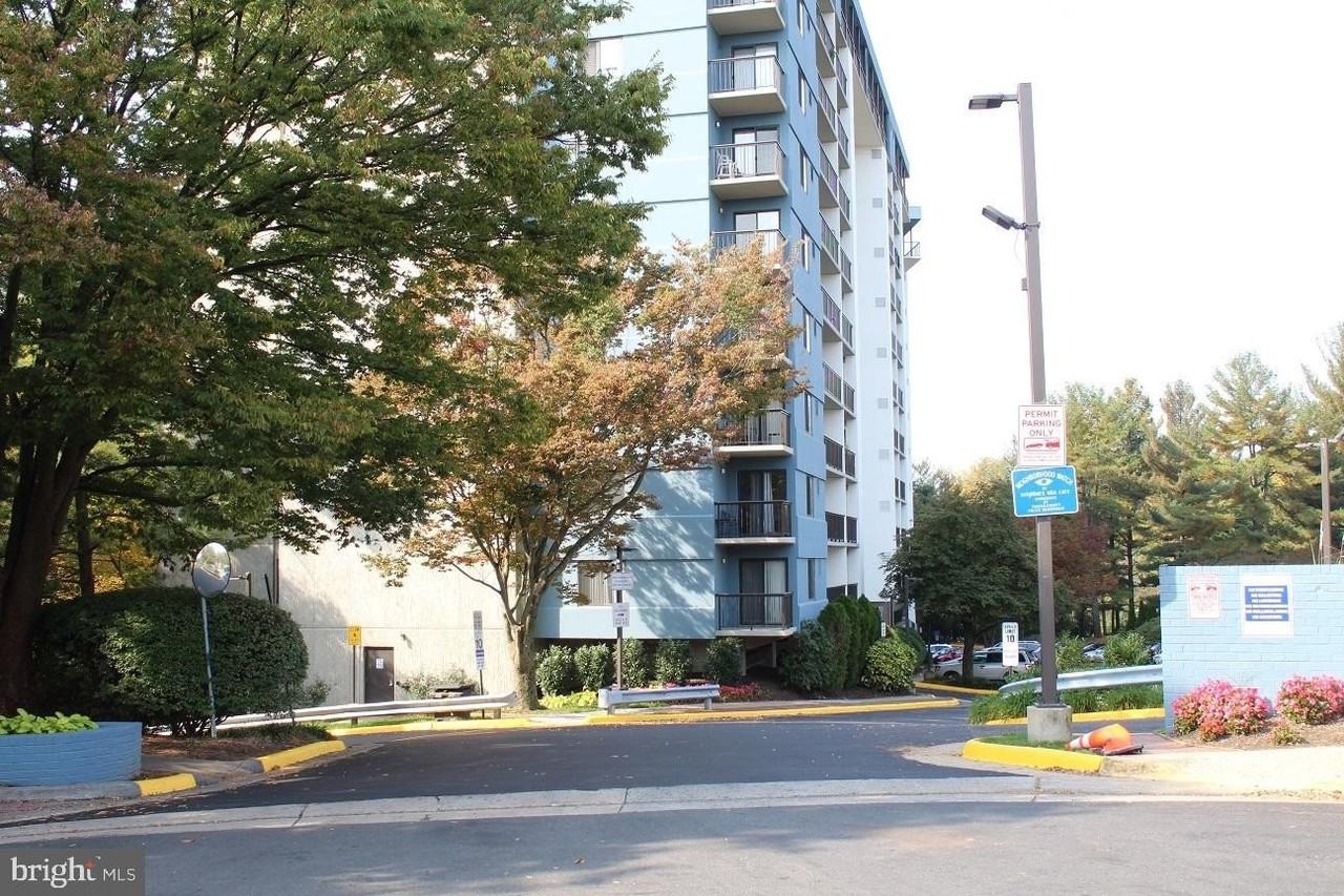 3800 Powell Ln Unit 722 #722 - Photo 2 of 41