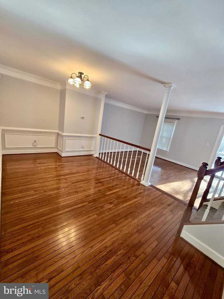 7809 Koopman Ct - Photo 5 of 12